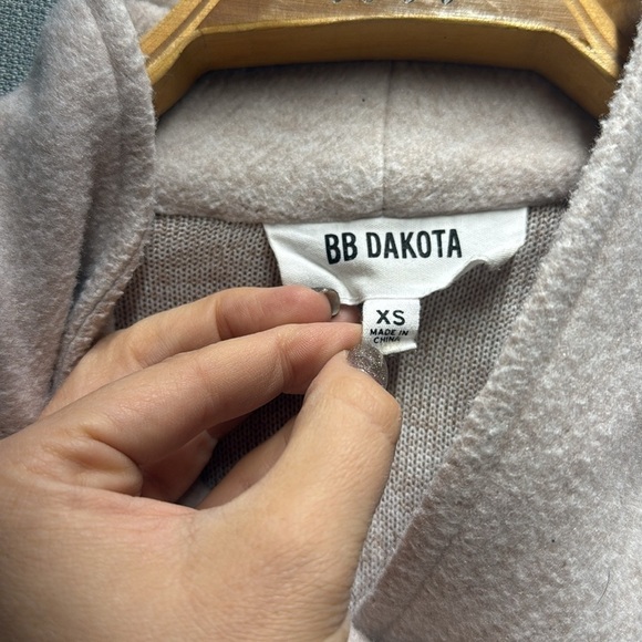 🇺🇸 BB Dakota Elegant Cream Sweater size XS - Picture 4 of 9